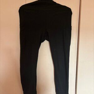 BLACK FABLETIC LEGGINGS WITH POCKETS SIZE XL